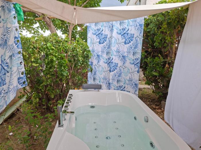 Skyline Suites Villa and Spa