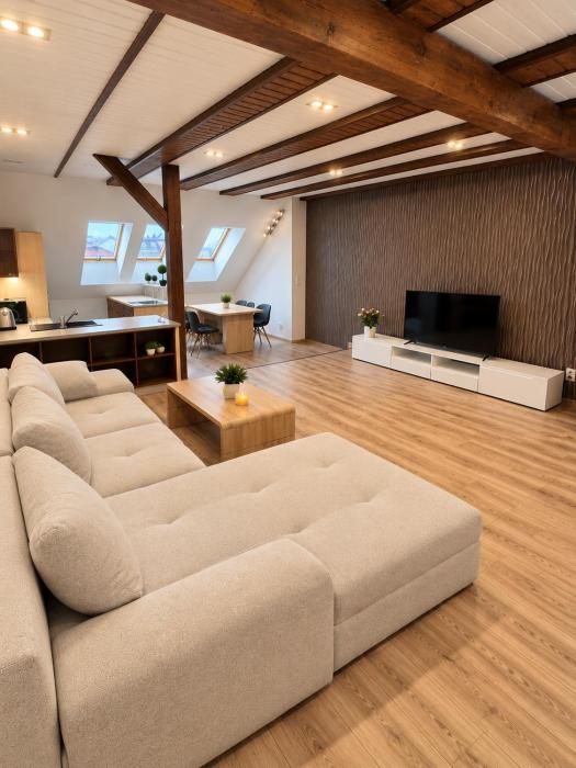 City Loft - 100m2 apartmán v centre Prešova