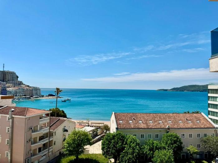 Beachfront Building Rafailovići - Budva