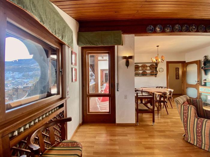 Cozy 3 bedroom with beautiful views