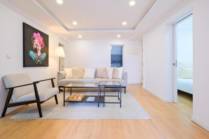Velvet Chiado 2BR Apartment