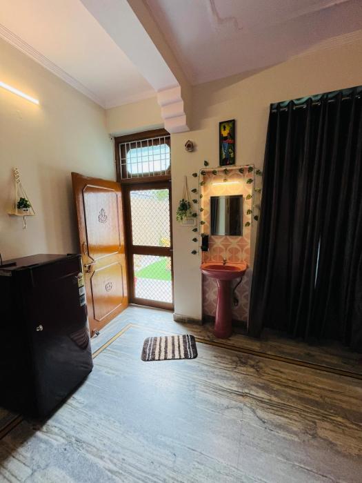 1BHK Penthouse near airport