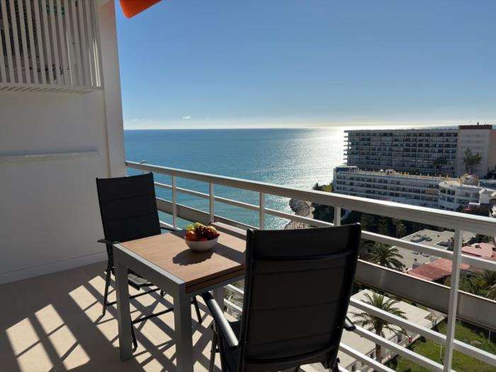 Ocean Sounds, La Roca, 2 bdr, pool, lift beach