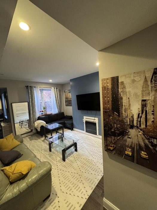 Spacious 2BR in Center City Walk to Everything