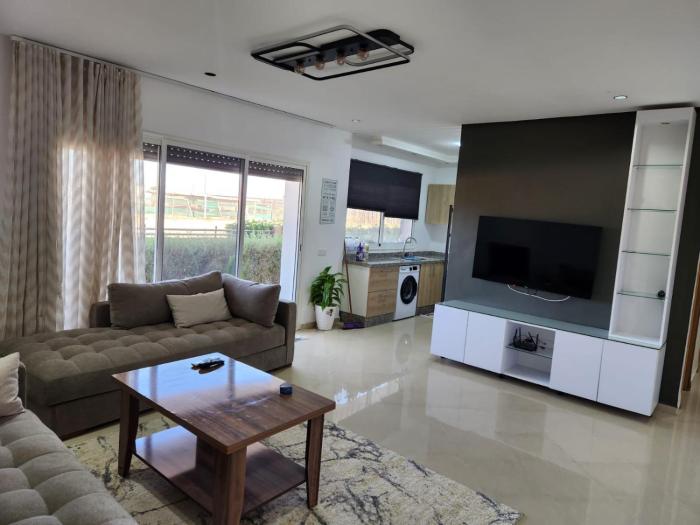 Appartement avec piscine & jardin près de la plage