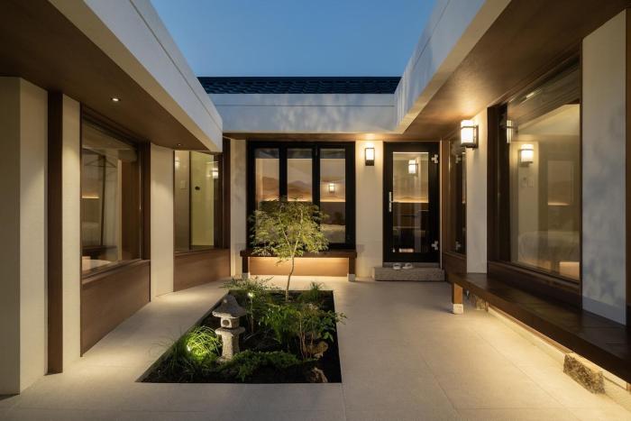 SAGYEWON - Jongno Private house with 3 rooms, 2 bathrooms, Yard and Jacuzzi