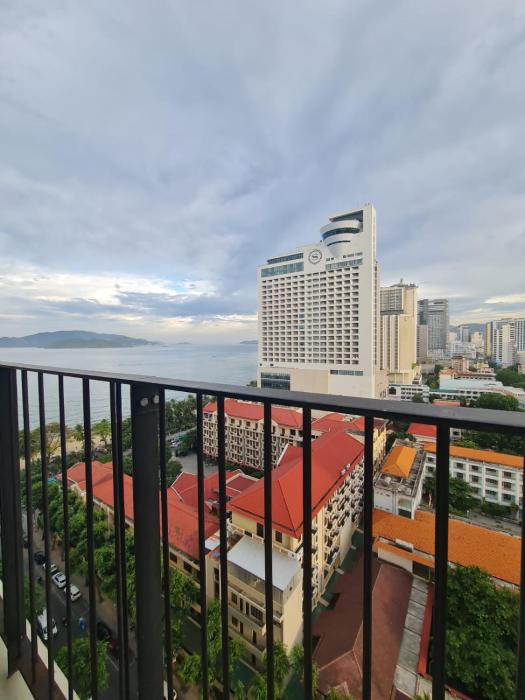 Căn hộ 2PN view biển GOLD COAST - 2bedroom seaview apartment