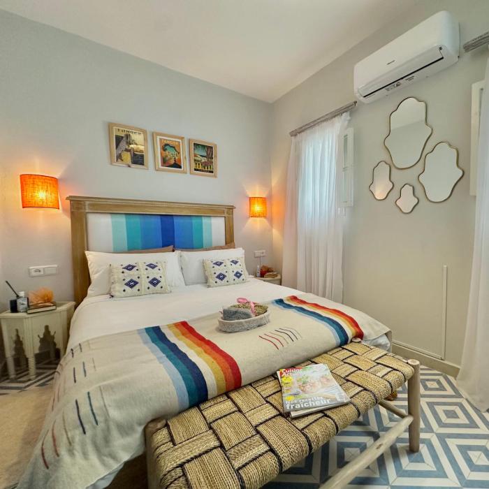 Entire kasbah House With Rooftop - AC - Fast WIFI