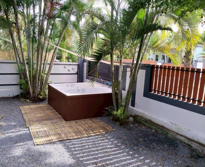 2 Rooms with Bathtub House in Ao Nang