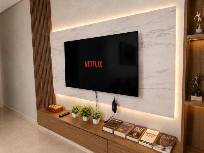 Modern Apt, Private Parking, Fast WiFi Elevator