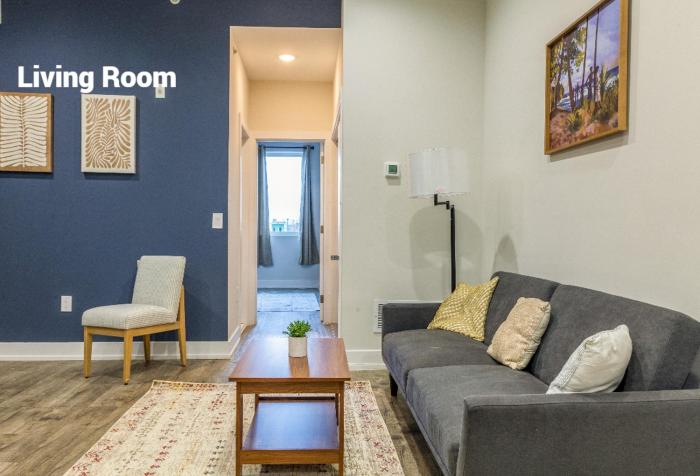 Spacious 3BR3BA for 8 King Bed Full Kitchen
