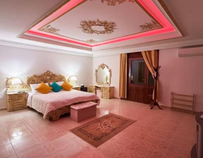 Signature Suite