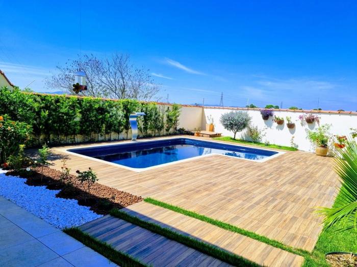 Com Piscina e Churrasqueira - Famílias e Pets