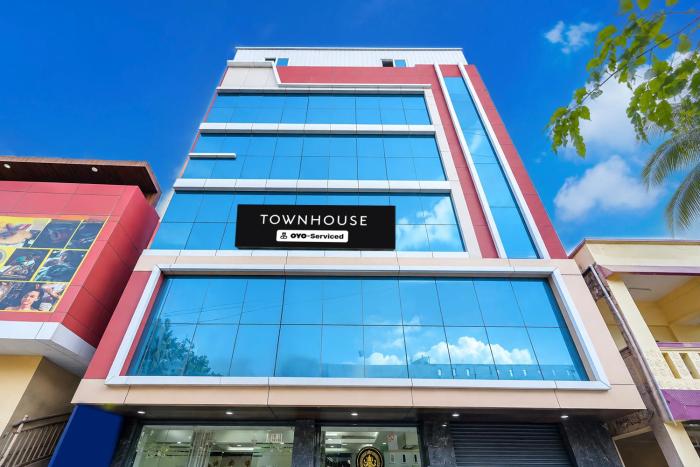 Townhouse Airport Road Bangalore Formerly Shree Hotel