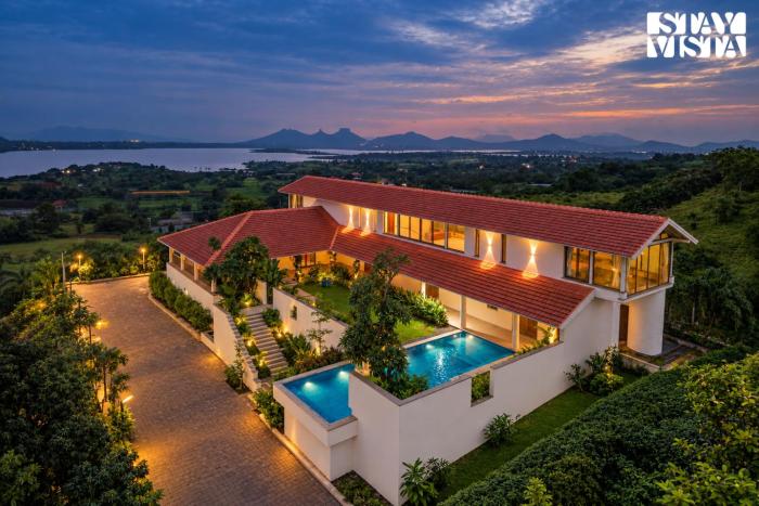 StayVista at GK-Bella Vista With Infinity Pool, Lake View