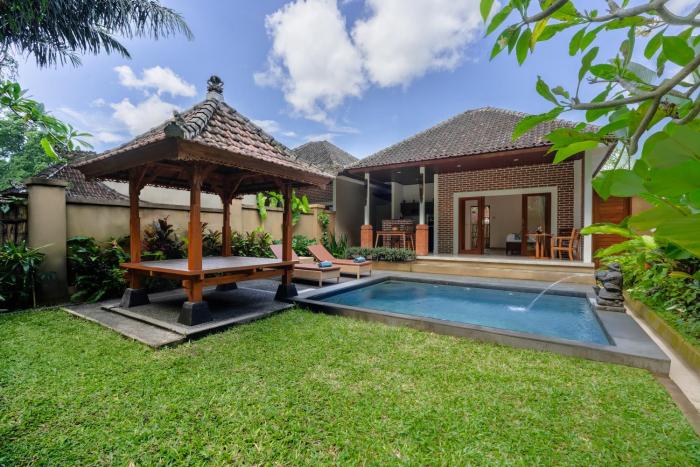 Chic 1BR Romantic & Private Pool at Semana Cliff