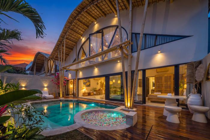 Villa Tigana - Tropical Luxury 3BR Villa with Pool & Hot Tub