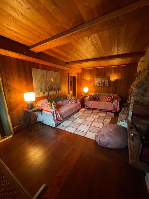 The chalet in the village between Champoluc and Antagnod