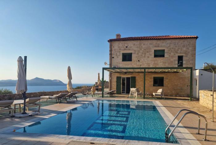 Margaritas Escape Villa