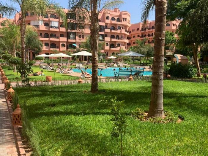 Propriété calme en village privée Marrakech avec piscines