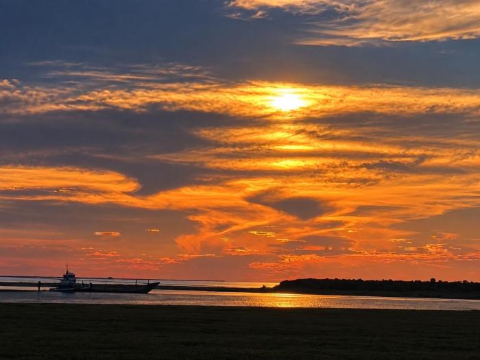 Seahorse Sea - Canal-Front, Private Dock, Walk to Beach, Sleeps 16, Ocean & Bay Views