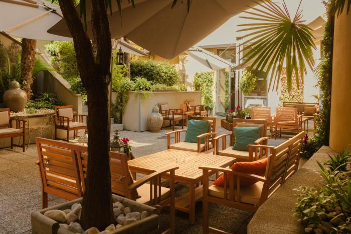 TownHouse 33 Boutique Hotel