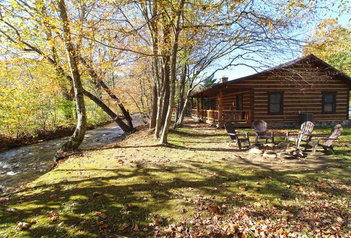 Bear Creek Cabin on the Creek
