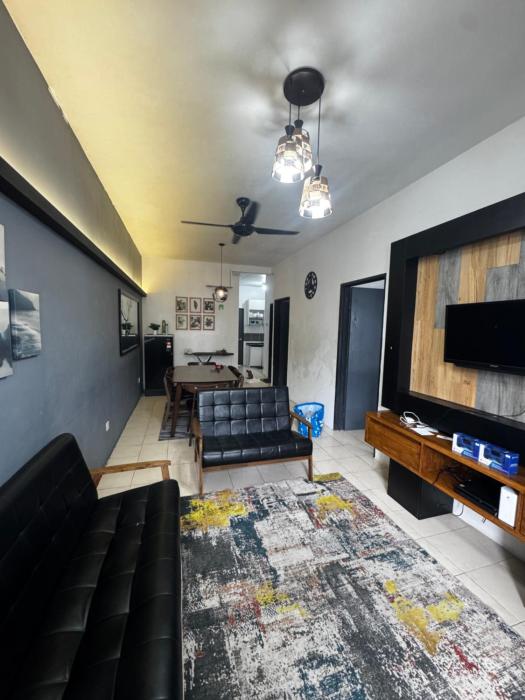 Ayaaz Cozy Breeze Tanah Rata with Wifi,Netflix and PlayStation4