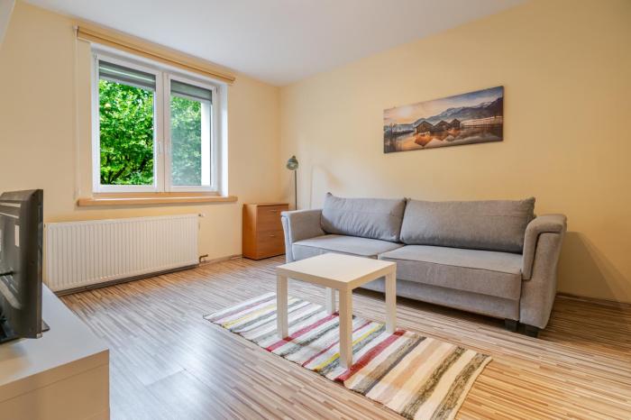 Spodek Cozy Studio by BookingHost