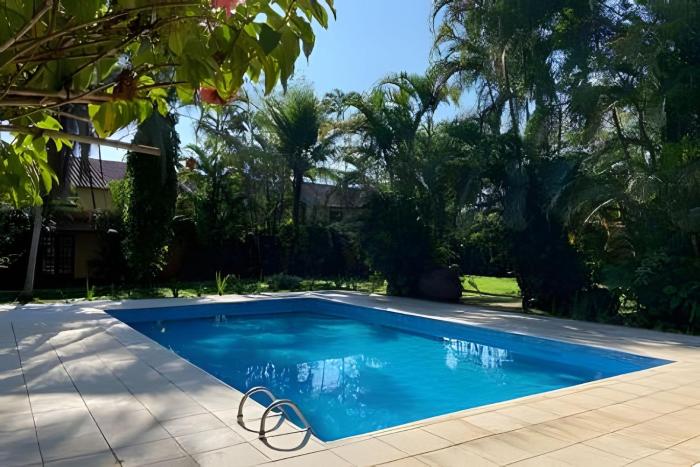 casa com piscina e jardim 1km do Centro histórico