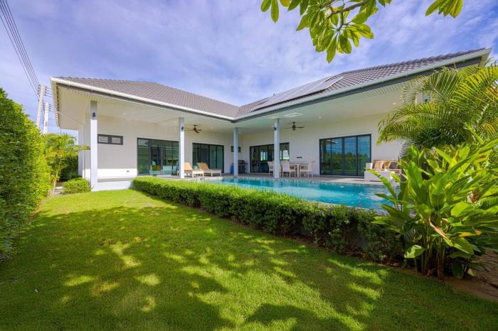 Modern 3BR Villa with Private Pool (NR1)