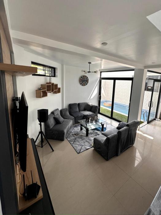 Casa con piscina temperada y Aire Acondicionado en zona exclusiva