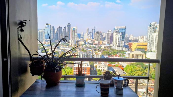 NEW - Premium 1 bedroom condo - near BTS Ekkamai