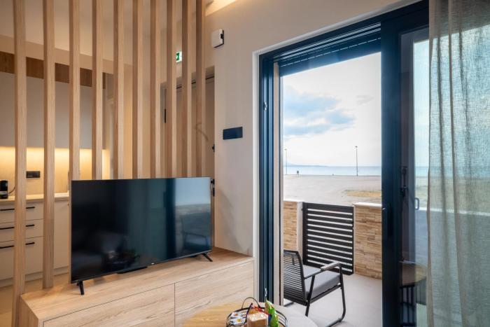 Armyra suites