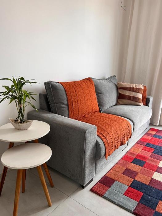 Apartamento novo, moderno e aconchegante