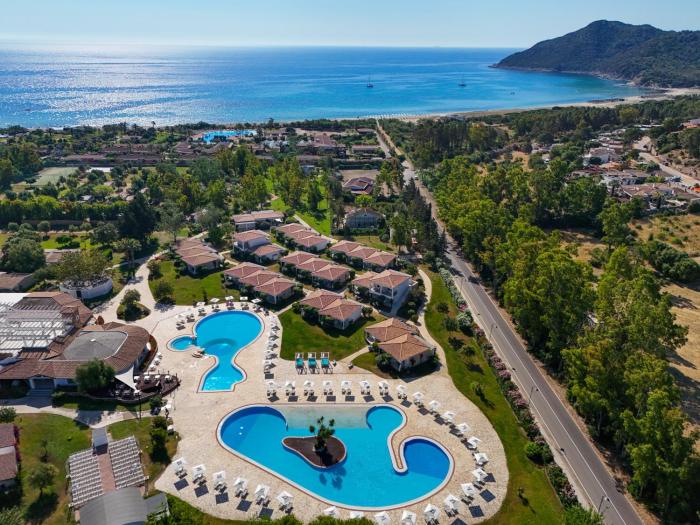 Limone Beach Resort