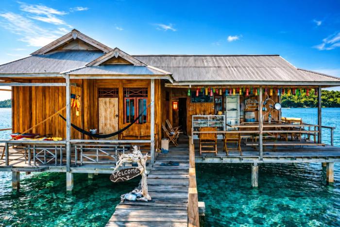 Nur Homestay, Mini Resto & Souvenir
