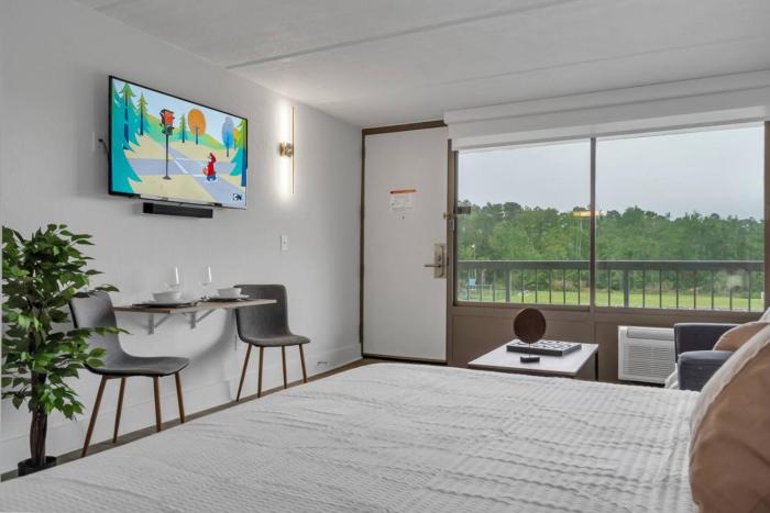 Comfort Studio 8 min to Disney World with Free Parking