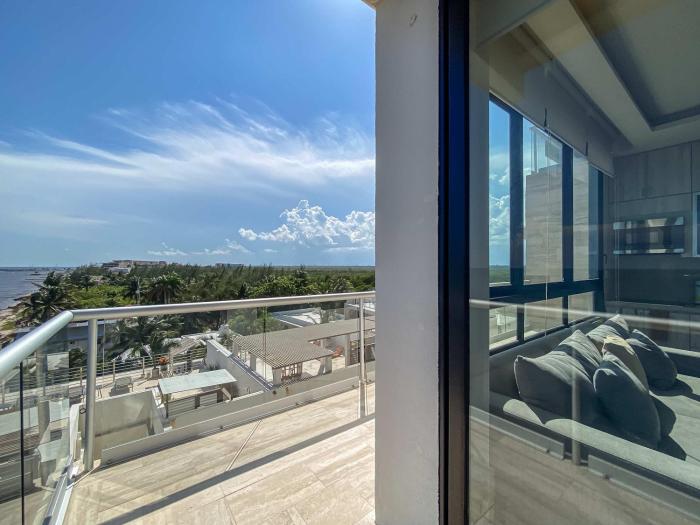 Luxury oceanfront apartment in Puerto Morelos