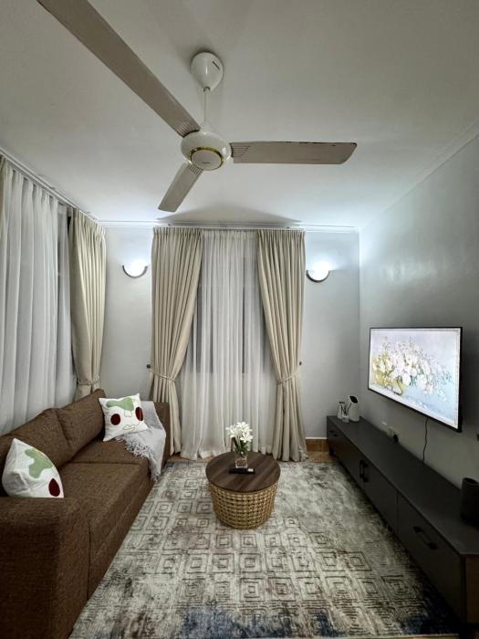 Modern 1-Bedroom apartment in Mikocheni