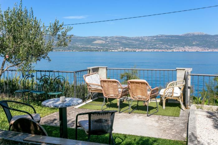 Apartments by the sea Slatine, Ciovo - 7274