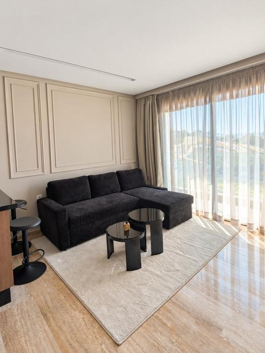 Triple Towers avec 2 chambres à 5 min Plage et Balcon