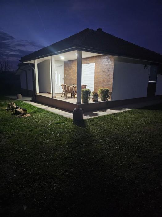 Kuca za odmor Borko Loznica