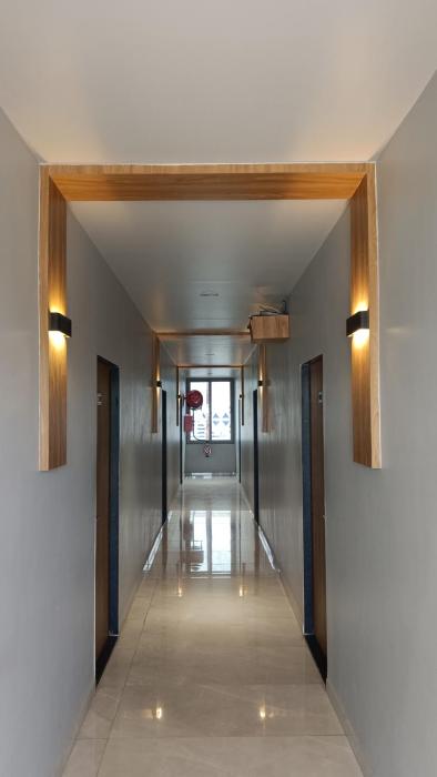 Hotel Tirth