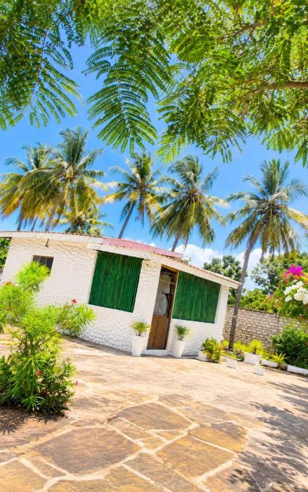 Swahili-Style 1-Bedroom, Very Near Diani Beach