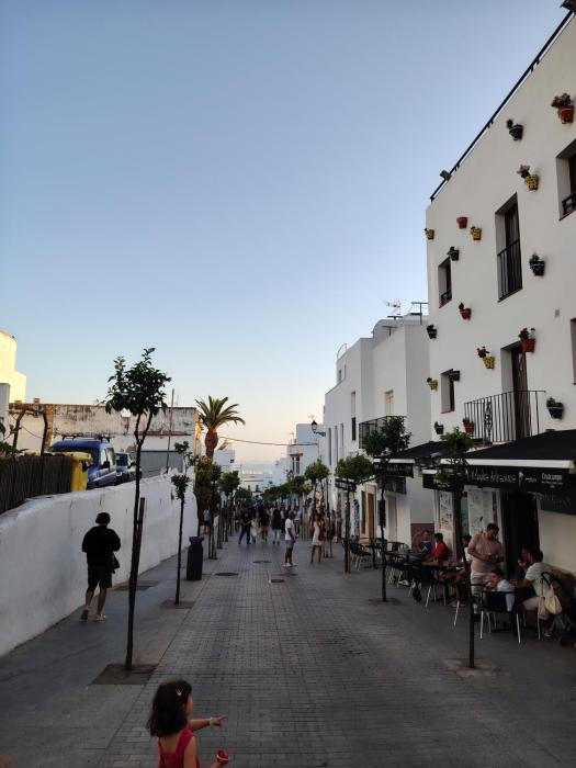 Conil Centro steps to Bateles Beach