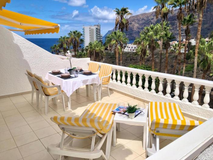 1BDR Hibisco apartment with Terrace and Ocean View