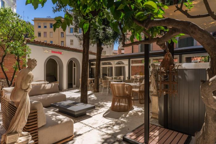 V E N E R E Villa Suites