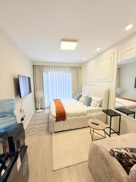 Taurus Lux Staycations-Near Airport with Shuttle Service and Breakfast