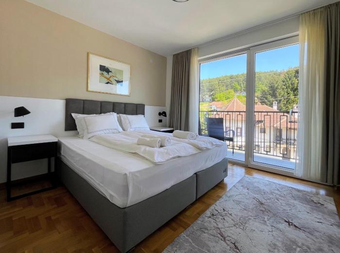 Vila Simfonija with Free parking